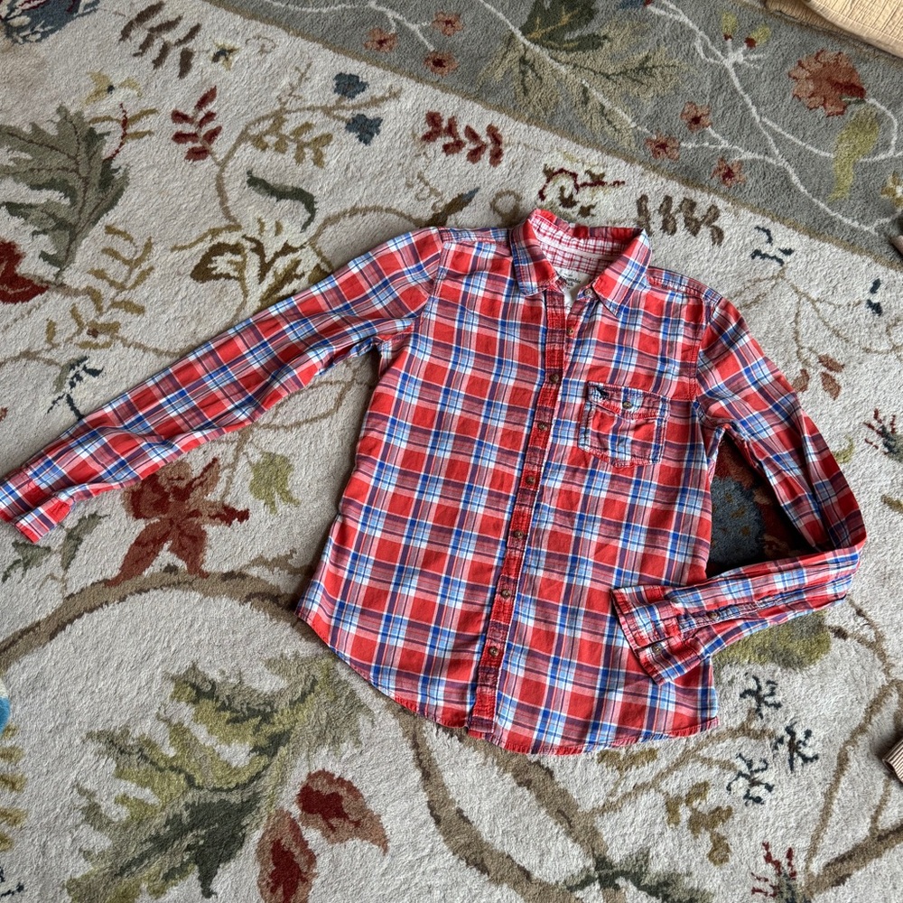 Abercrombie & Fitch Red and Blue Plaid Shirt Size Medium